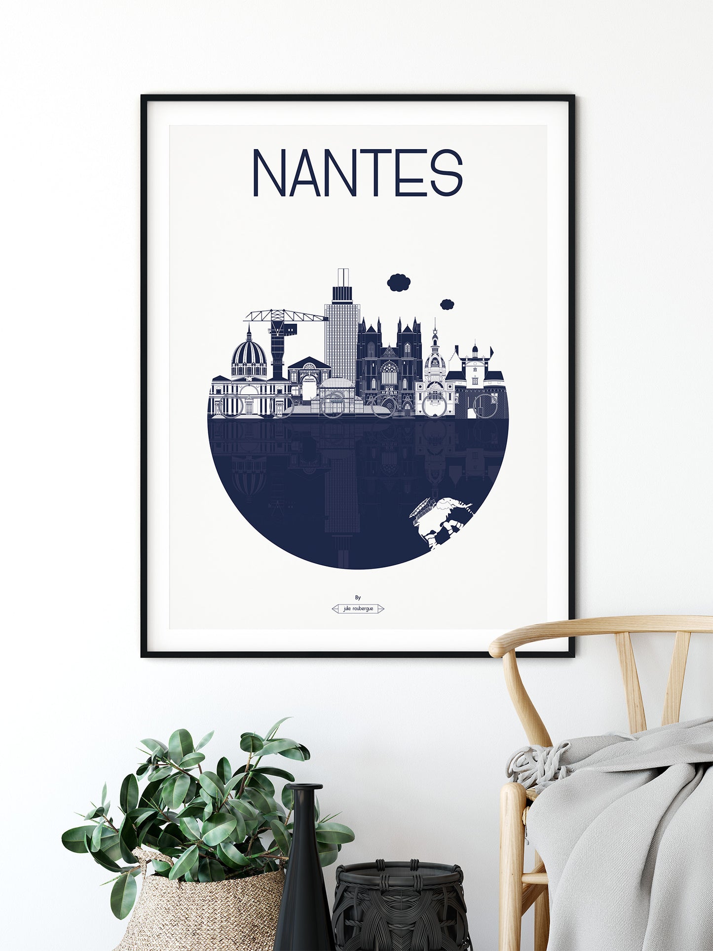 Affiche Nantes – La Ville mise en scène dans un intérieur moderne, parfaite pour une déco urbaine et architecturale.