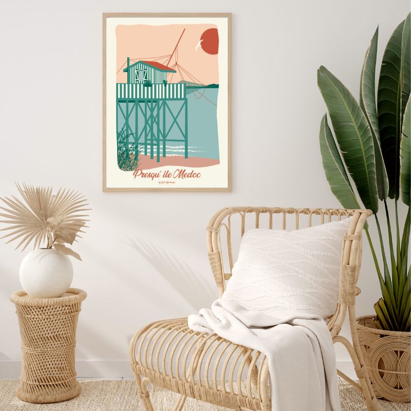 Affiche Presqu’île du Médoc – Le Carrelet avec ses couleurs douces accrochée au mur dans une pièce lumineuse au style côtier.