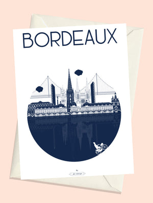 Carte postale illustrée intitulée “Bordeaux, La Ville” par Julie Roubergue, représentant de façon graphique les monuments emblématiques de Bordeaux en marine.