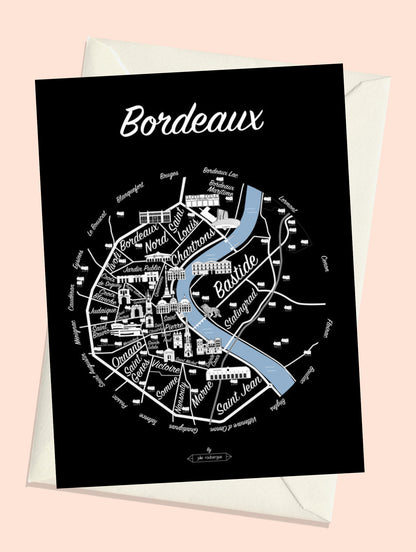 Carte postale illustrée intitulée “Bordeaux, Le Plan” par Julie Roubergue, représentant sous forme de plan graphique les lieux emblématiques de Bordeaux en noir et blanc.