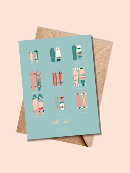 Carte postale Skateboards, Les iconiques avec un fond bleu, accompagnée de son enveloppe kraft.